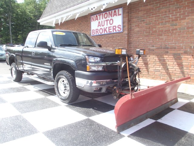 2004 Chevrolet Silverado 2500HD w/PLOW Ext Cab 4WD, available for sale in Waterbury, Connecticut | National Auto Brokers, Inc.. Waterbury, Connecticut