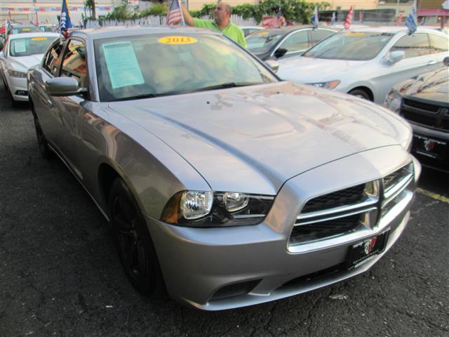 2013 Dodge Charger 4dr Sdn SE, available for sale in Middle Village, New York | Road Masters II INC. Middle Village, New York
