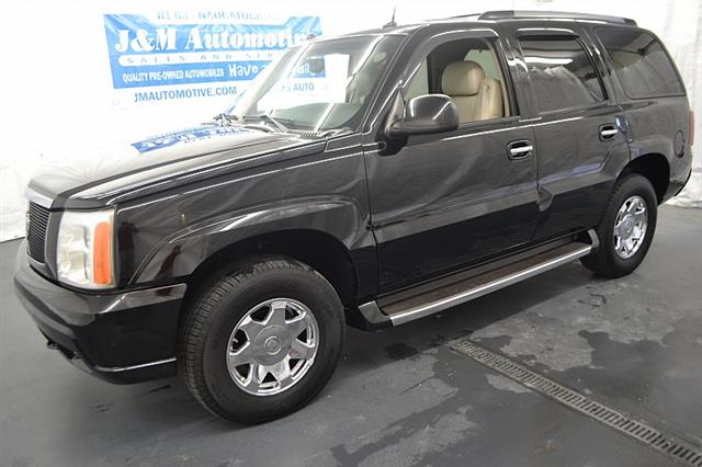2004 Cadillac Escalade Awd 4d Wagon, available for sale in Naugatuck, Connecticut | J&M Automotive Sls&Svc LLC. Naugatuck, Connecticut