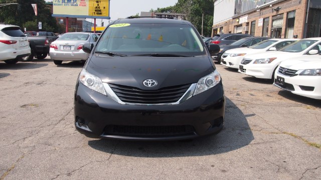 2011 Toyota Sienna 5dr 7-Pass Van V6 LE AWD, available for sale in Worcester, Massachusetts | Hilario's Auto Sales Inc.. Worcester, Massachusetts