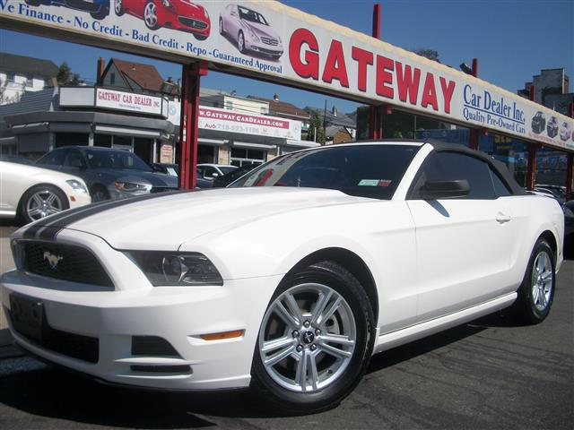 2013 Ford Mustang 2dr Conv V6, available for sale in Jamaica, New York | Gateway Car Dealer Inc. Jamaica, New York