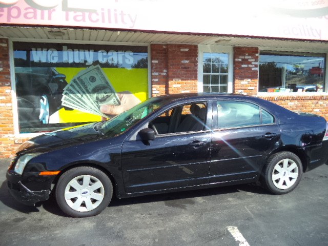 2007 Ford Fusion 4dr Sdn I4 S FWD, available for sale in Naugatuck, Connecticut | Riverside Motorcars, LLC. Naugatuck, Connecticut