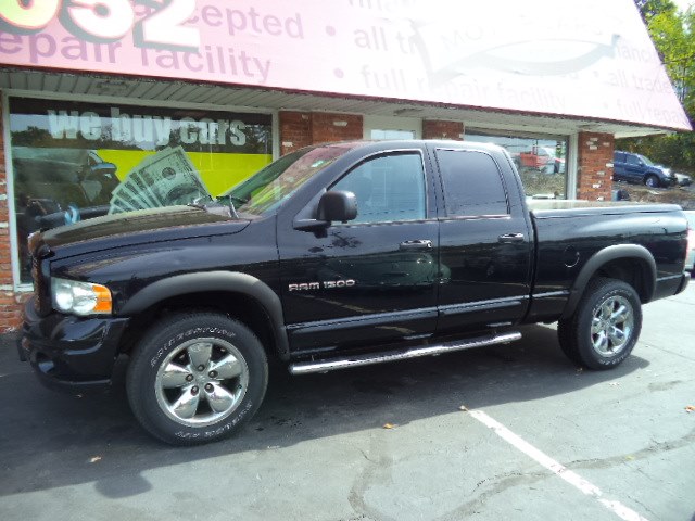 2004 Dodge Ram 1500 4dr Quad Cab 140.5" WB 4WD ST, available for sale in Naugatuck, Connecticut | Riverside Motorcars, LLC. Naugatuck, Connecticut