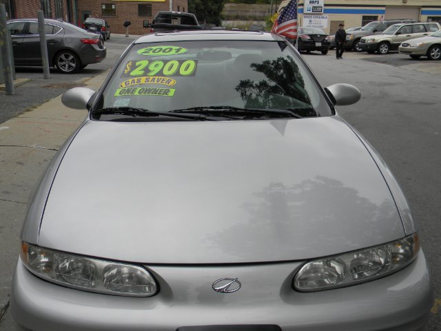 2001 Oldsmobile Alero 2dr Cpe GL1, available for sale in Southborough, Massachusetts | M&M Vehicles Inc dba Central Motors. Southborough, Massachusetts