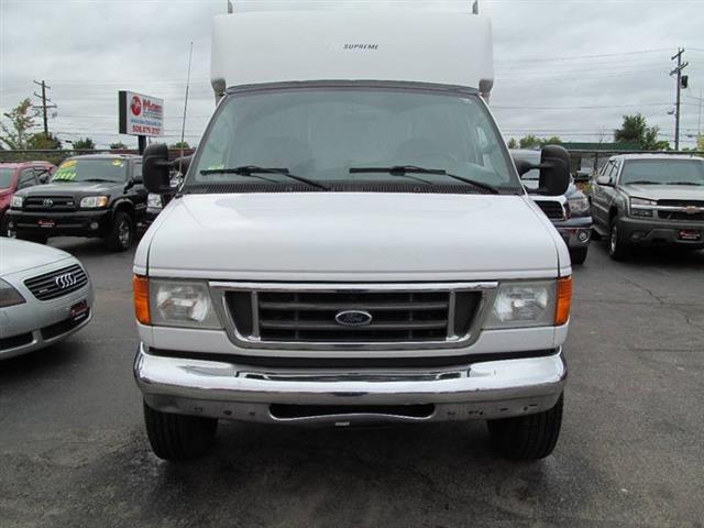 2006 Ford E-series Chassis E-350 SD, available for sale in Framingham, Massachusetts | Mass Auto Exchange. Framingham, Massachusetts