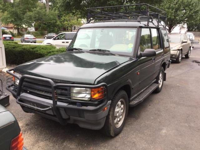 1995 Land Rover Discovery 4dr Sport Utility, available for sale in Naugatuck, Connecticut | Riverside Motorcars, LLC. Naugatuck, Connecticut