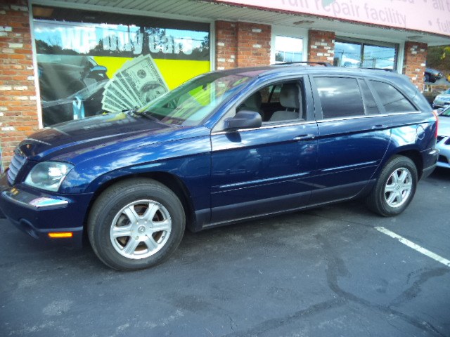 2005 Chrysler Pacifica 4dr Wgn Touring FWD, available for sale in Naugatuck, Connecticut | Riverside Motorcars, LLC. Naugatuck, Connecticut