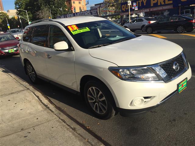 2013 Nissan Pathfinder 4WD SV, available for sale in Hempstead, New York | VIP Auto Credit Express. Hempstead, New York 2013 Nissan Pathfinder 4WD SV, available for sale in Hempstead, New York | VIP Auto Credit Express. Hempstead, New York