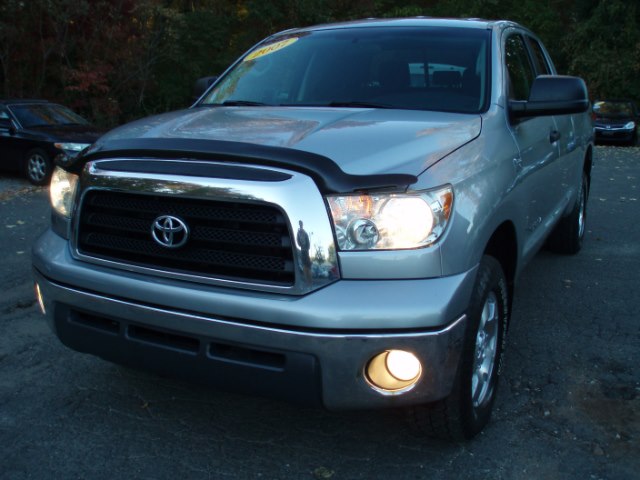 2007 Toyota Tundra 4WD Double 145.7" 4.7L V8 SR5 , available for sale in Manchester, Connecticut | Vernon Auto Sale & Service. Manchester, Connecticut