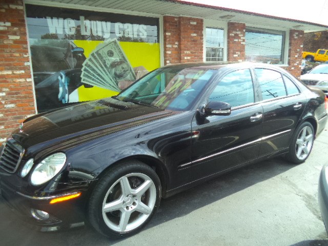2009 Mercedes-Benz E-Class 4dr Sdn Luxury 3.5L 4MATIC, available for sale in Naugatuck, Connecticut | Riverside Motorcars, LLC. Naugatuck, Connecticut