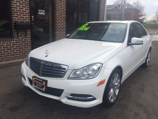 2013 Mercedes-Benz C-Class 4dr Sdn C300 Luxury 4MATIC, available for sale in Middletown, Connecticut | Newfield Auto Sales. Middletown, Connecticut