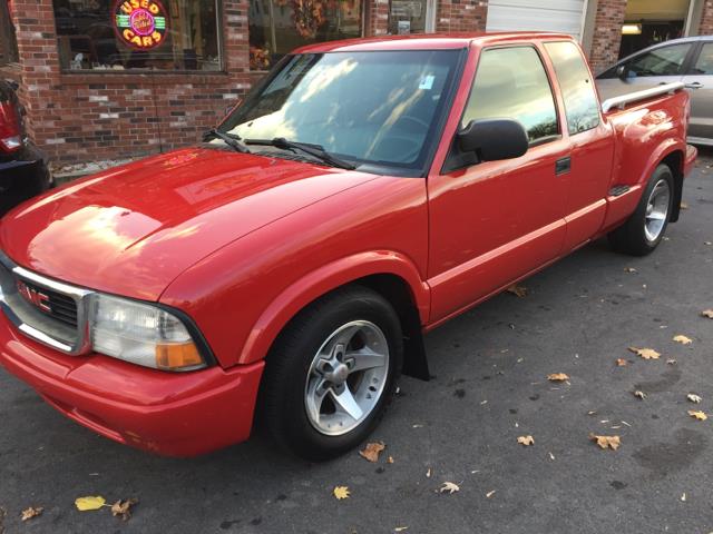2002 GMC Sonoma Ext Cab 123" WB SLS, available for sale in New Britain, Connecticut | Central Auto Sales & Service. New Britain, Connecticut