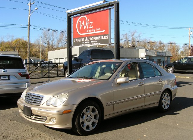 2005 Mercedes-Benz C-Class 4dr Sdn 2.6L 4MATIC, available for sale in Stratford, Connecticut | Wiz Leasing Inc. Stratford, Connecticut