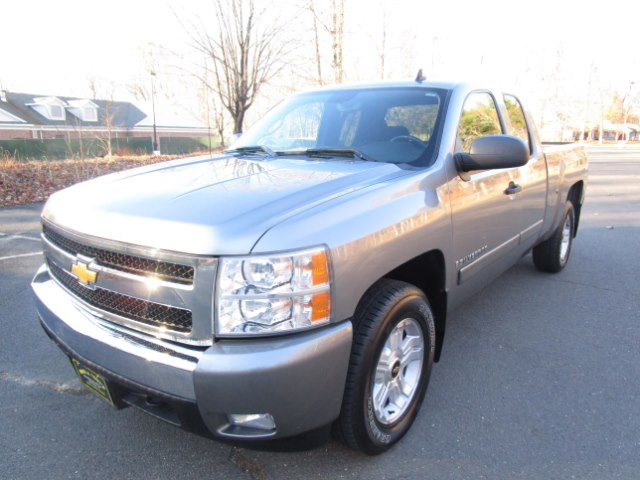 2008 Chevrolet Silverado 1500 4WD Ext Cab 134.0" LT w/1LT, available for sale in South Windsor, Connecticut | Mike And Tony Auto Sales, Inc. South Windsor, Connecticut