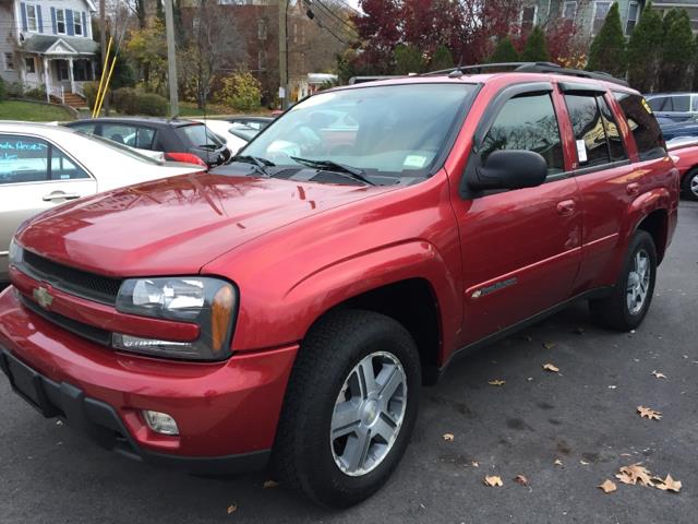 2004 Chevrolet TrailBlazer 4dr 4WD LS, available for sale in New Britain, Connecticut | Central Auto Sales & Service. New Britain, Connecticut