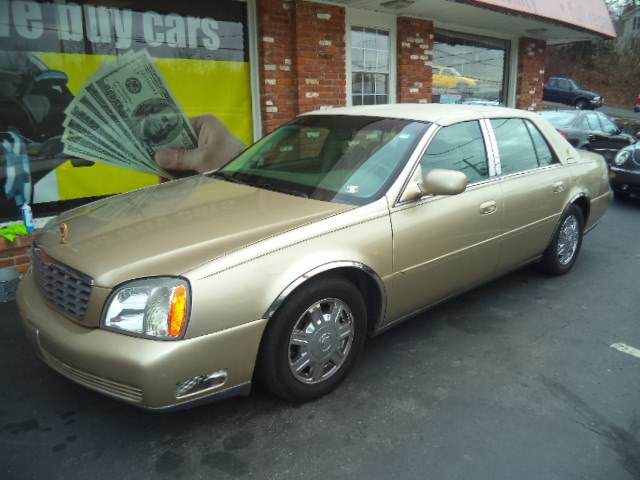 2005 Cadillac DeVille 4dr Sdn, available for sale in Naugatuck, Connecticut | Riverside Motorcars, LLC. Naugatuck, Connecticut
