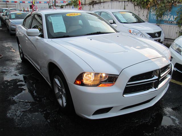 2014 Dodge Charger 4dr Sdn SE, available for sale in Middle Village, New York | Road Masters II INC. Middle Village, New York