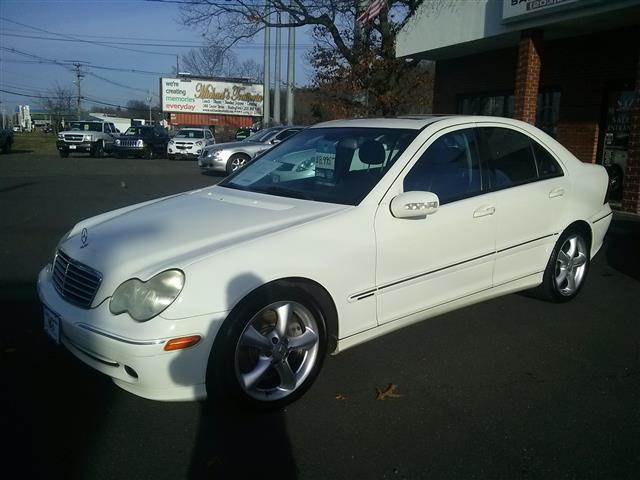 2004 Mercedes-Benz C-Class 4dr Sdn Sport 1.8L Auto, available for sale in Wallingford, Connecticut | Vertucci Automotive Inc. Wallingford, Connecticut