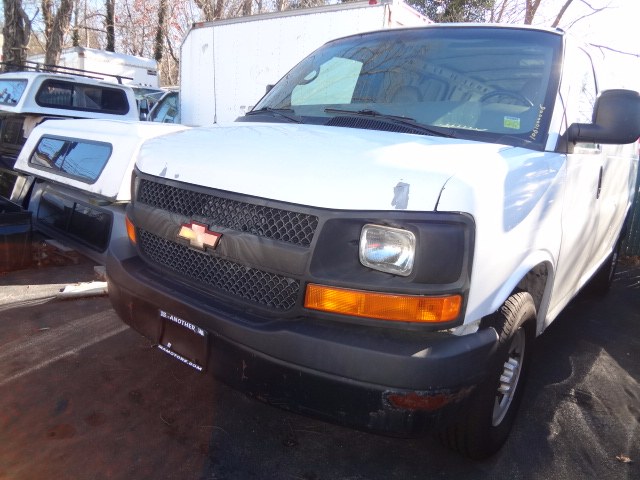 2006 Chevrolet Express Cargo Van 2500 135" WB RWD, available for sale in Huntington Station, New York | M & A Motors. Huntington Station, New York