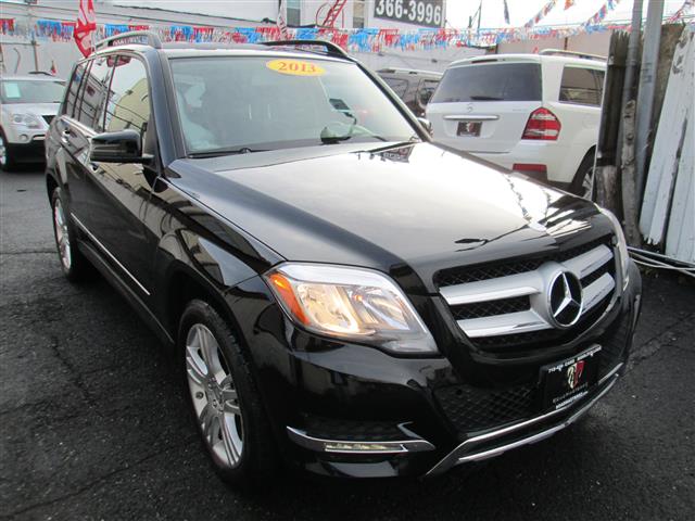 2013 Mercedes-Benz GLK-Class 4MATIC 4dr GLK350/ Navi, available for sale in Middle Village, New York | Road Masters II INC. Middle Village, New York