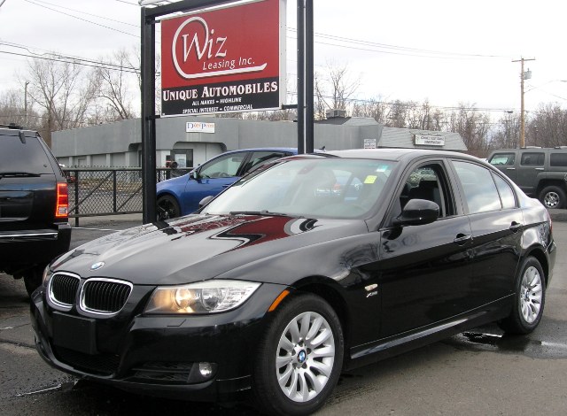 2009 BMW 3 Series 4dr Sdn 328i xDrive AWD SULEV, available for sale in Stratford, Connecticut | Wiz Leasing Inc. Stratford, Connecticut