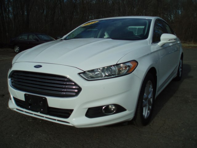2014 Ford Fusion 4dr Sdn SE FWD, available for sale in Manchester, Connecticut | Vernon Auto Sale & Service. Manchester, Connecticut