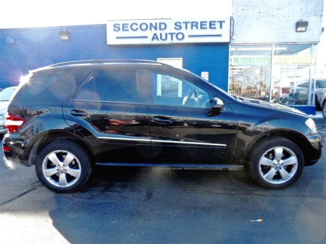 2009 Mercedes-benz Ml350 4MATIC, available for sale in Manchester, New Hampshire | Second Street Auto Sales Inc. Manchester, New Hampshire