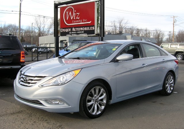 2012 Hyundai Sonata 4dr Sdn 2.4L Auto SE, available for sale in Stratford, Connecticut | Wiz Leasing Inc. Stratford, Connecticut