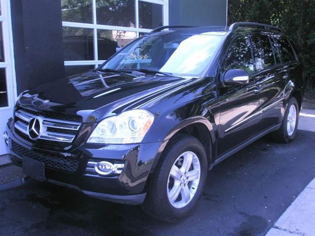 2007 Mercedes-Benz GL-Class 4MATIC 4dr 4.7L, available for sale in Milford, Connecticut | Village Auto Sales. Milford, Connecticut