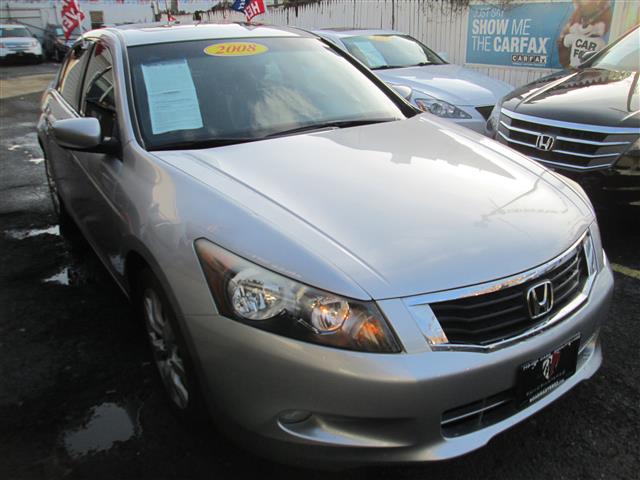 2008 Honda Accord Sdn 4dr V6 Auto EX-L w/Navi, available for sale in Middle Village, New York | Road Masters II INC. Middle Village, New York