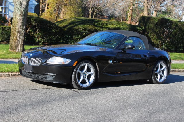 2006 BMW Z4-Series Z4 2dr Roadster 3.0si, available for sale in Great Neck, New York | Great Neck Car Buyers & Sellers. Great Neck, New York