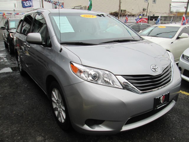 2014 Toyota Sienna 5dr 7-Pass Van V6 LE AWD (Natl, available for sale in Middle Village, New York | Road Masters II INC. Middle Village, New York