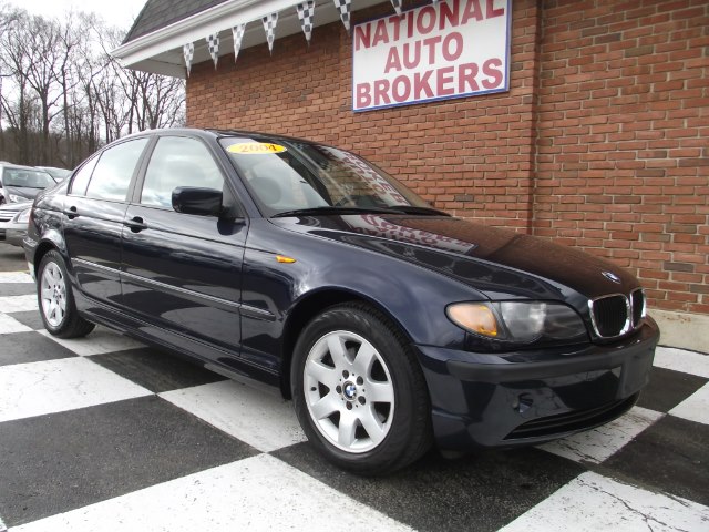 2004 BMW 3 Series 325i 4dr Sdn, available for sale in Waterbury, Connecticut | National Auto Brokers, Inc.. Waterbury, Connecticut
