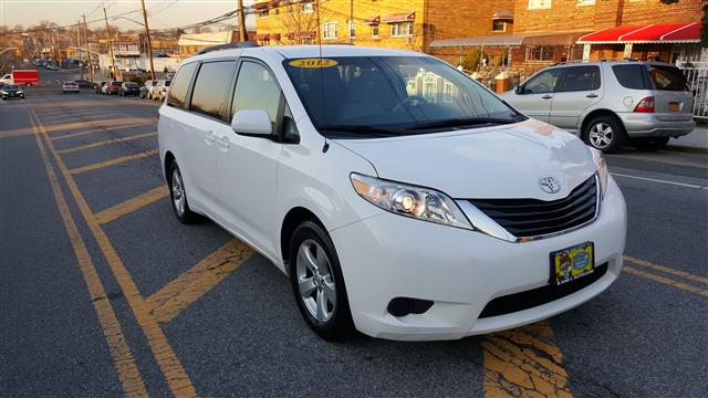 2012 Toyota Sienna 5dr 8-Pass Van V6 LE FWD, available for sale in Bronx, New York | B & L Auto Sales LLC. Bronx, New York