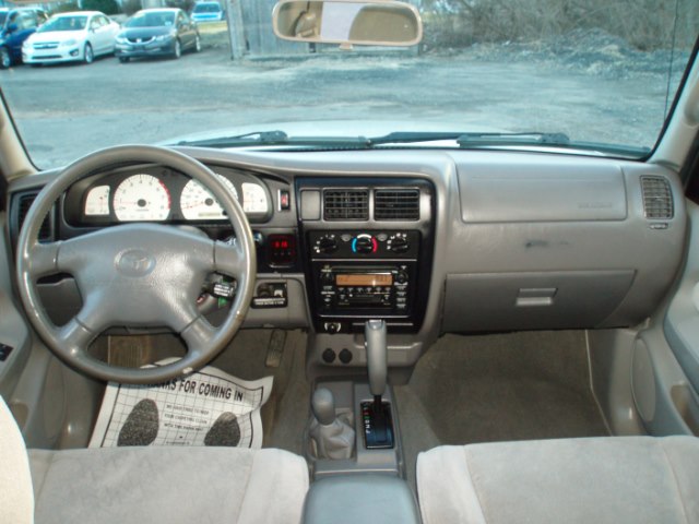 2004 Toyota Tacoma DoubleCab V6 Auto 4WD, available for sale in Manchester, Connecticut | Vernon Auto Sale & Service. Manchester, Connecticut 2004 Toyota Tacoma DoubleCab V6 Auto 4WD, available for sale in Manchester, Connecticut | Vernon Auto Sale & Service. Manchester, Connecticut
