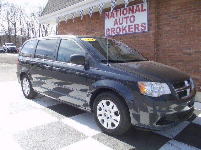 2014 Dodge Grand Caravan 4dr Wgn SXT, available for sale in Waterbury, Connecticut | National Auto Brokers, Inc.. Waterbury, Connecticut