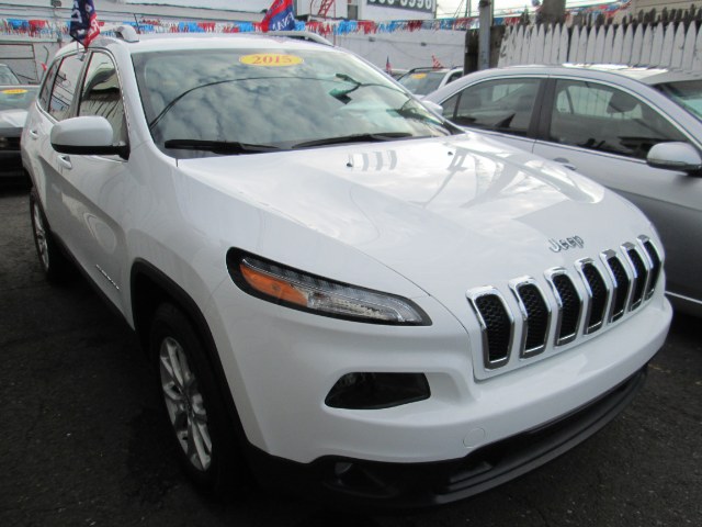 2015 Jeep Cherokee 4WD 4dr Latitude, available for sale in Middle Village, New York | Road Masters II INC. Middle Village, New York