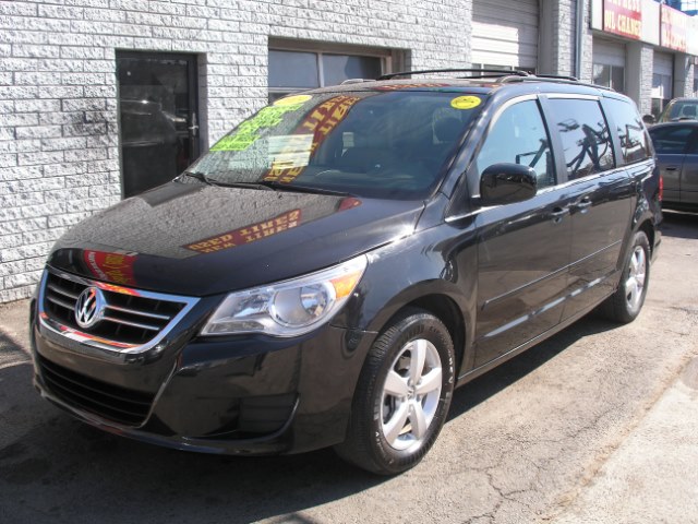 2009 Volkswagen Routan 4dr Wgn SEL, available for sale in New Haven, Connecticut | Performance Auto Sales LLC. New Haven, Connecticut 2009 Volkswagen Routan 4dr Wgn SEL, available for sale in New Haven, Connecticut | Performance Auto Sales LLC. New Haven, Connecticut