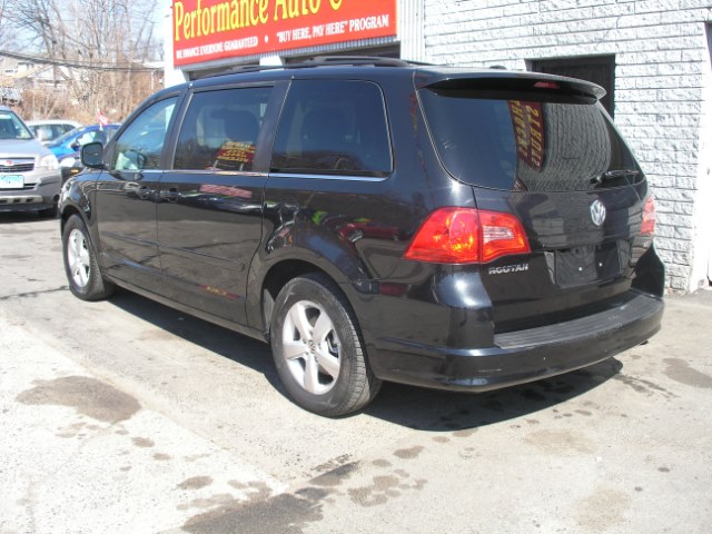 2009 Volkswagen Routan 4dr Wgn SEL, available for sale in New Haven, Connecticut | Performance Auto Sales LLC. New Haven, Connecticut 2009 Volkswagen Routan 4dr Wgn SEL, available for sale in New Haven, Connecticut | Performance Auto Sales LLC. New Haven, Connecticut