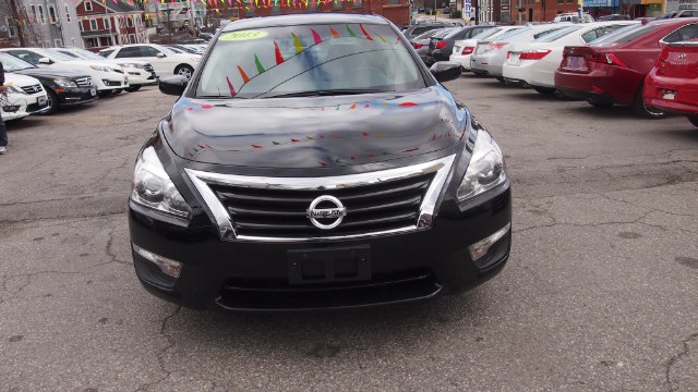 2013 Nissan Altima 4dr Sdn I4 2.5 SV W Back Up Camera, available for sale in Worcester, Massachusetts | Hilario's Auto Sales Inc.. Worcester, Massachusetts