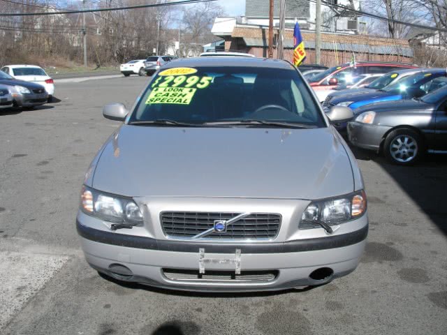 2002 Volvo S60 2.4 A 4dr Sdn Auto, available for sale in New Haven, Connecticut | Performance Auto Sales LLC. New Haven, Connecticut