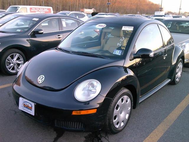 2007 Volkswagen New Beetle Coupe 2dr Auto PZEV, available for sale in Corona, New York | Raymonds Cars Inc. Corona, New York