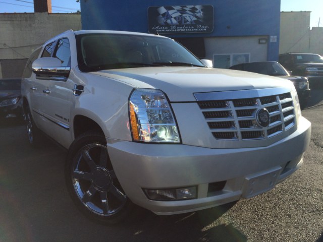 2007 Cadillac Escalade ESV AWD 4dr, available for sale in White Plains, New York | Apex Westchester Used Vehicles. White Plains, New York