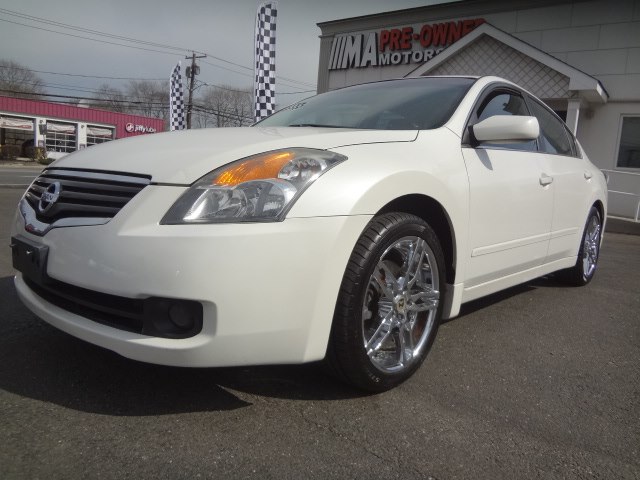 2009 Nissan Altima 4dr Sdn I4 CVT 2.5 SL, available for sale in Huntington Station, New York | M & A Motors. Huntington Station, New York