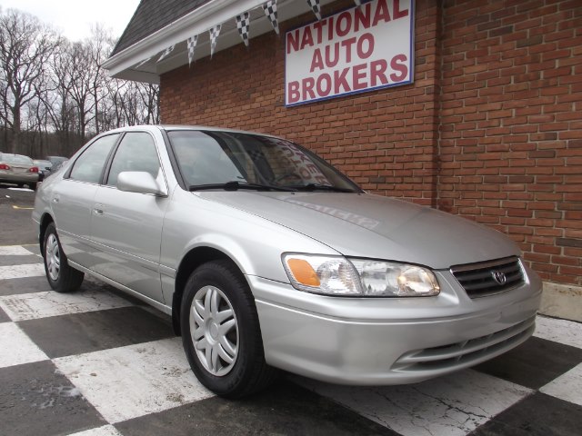 2000 Toyota Camry 4dr Sdn LE Auto, available for sale in Waterbury, Connecticut | National Auto Brokers, Inc.. Waterbury, Connecticut