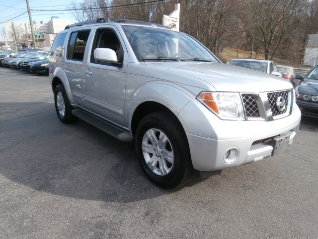 2007 Nissan Pathfinder 4WD 4dr LE, available for sale in Waterbury, Connecticut | Jim Juliani Motors. Waterbury, Connecticut