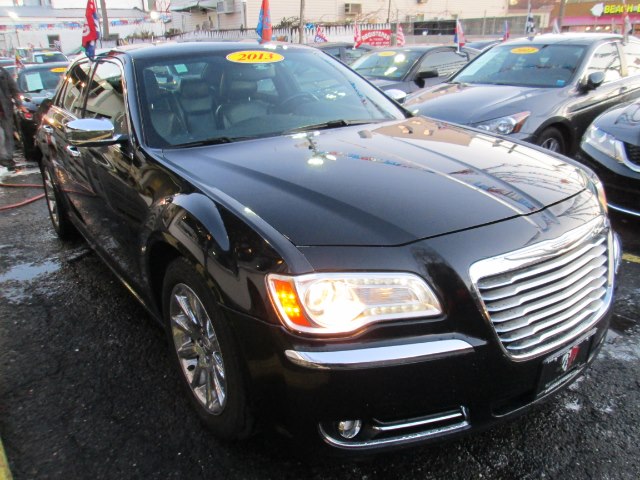 2013 Chrysler 300 4dr Sdn 300C, available for sale in Middle Village, New York | Road Masters II INC. Middle Village, New York