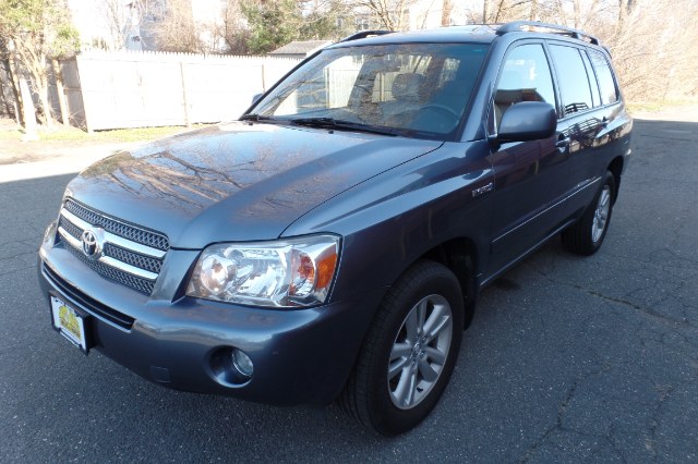 2006 Toyota Highlander Hybrid 4dr 4WD (Natl), available for sale in Manchester, Connecticut | Jay's Auto. Manchester, Connecticut