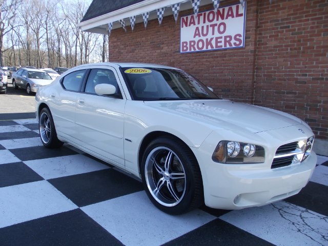 2006 Dodge Charger 4dr Sdn R/T RWD, available for sale in Waterbury, Connecticut | National Auto Brokers, Inc.. Waterbury, Connecticut