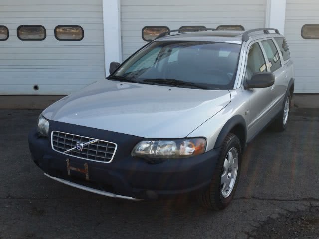 Used Volvo V70 XC AWD 2001 | Action Automotive. Berlin, Connecticut